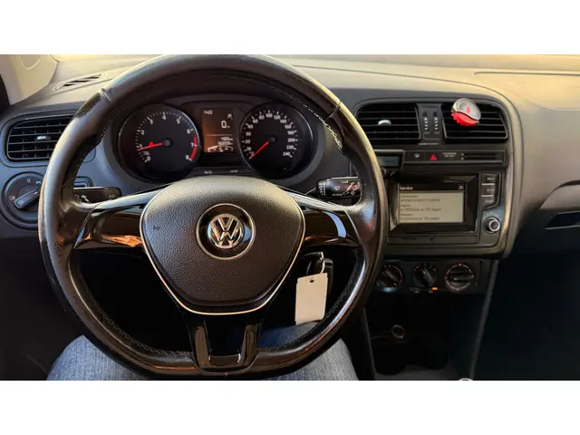Volkswagen Polo 1.0 Comfortline 2015 Benzine 11