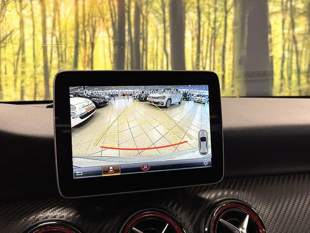 Mercedes-Benz A-Klasse AMG 45 4MATIC 2017 Benzine 12