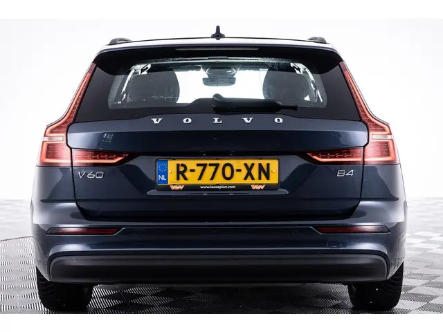 Volvo V60 2.0 B4 Core | Trekhaak | NAVI | Automaat 2022 Benzine 21