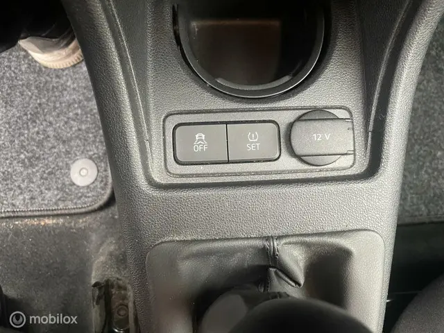 SEAT Mii 1.0 Mii by Mango 2015 Benzine 9
