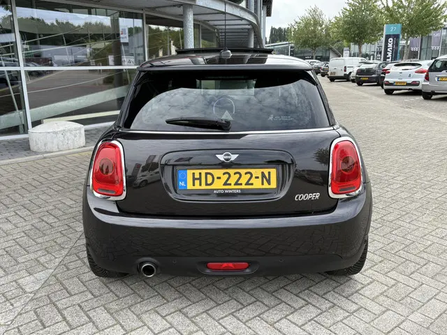 MINI Cooper Mini 1.5 Chili Business 2015 Benzine 21