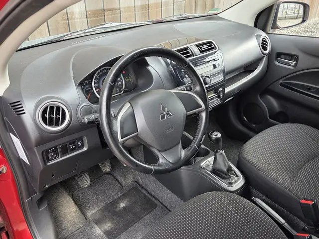 Mitsubishi Space Star 1.0 Bright 2015 Benzine 13