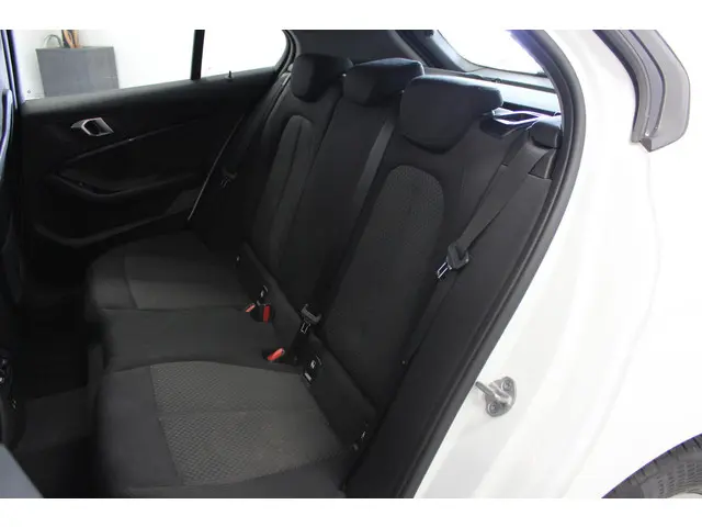 BMW 1 Serie 116d Executive Edition 2020 Diesel 10