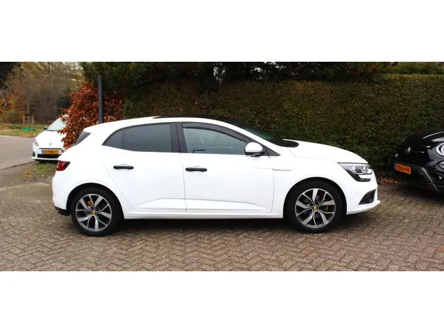Renault Mégane 1.2 TCe Bose 2018 Benzine 2