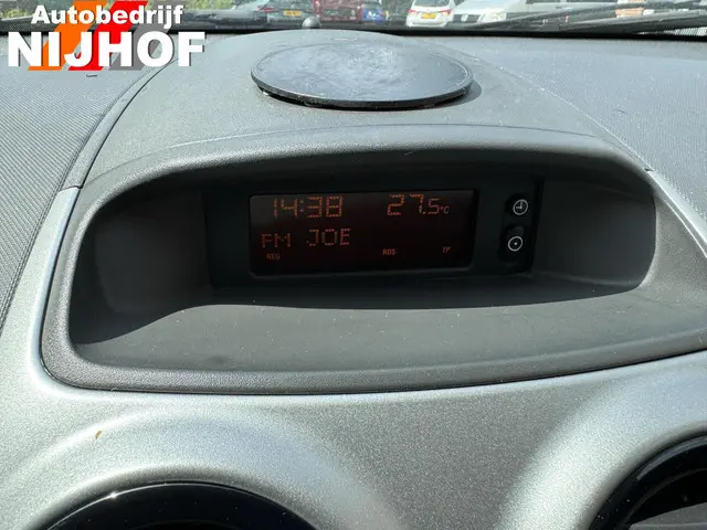 Opel Corsa 1.4-16V 2012 Benzine 10