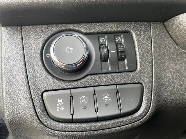 Opel KARL 1.0 ecoFLEX 120 Jaar Edition 2019 Benzine 17