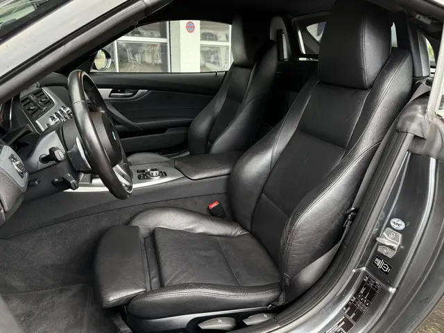 BMW Z4 Roadster sDrive18i Executive 2014 Benzine 5