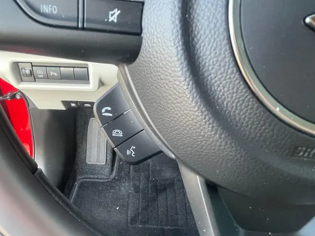 Suzuki Swift 1.2 Select Smart Hybrid 2025 Benzine 12