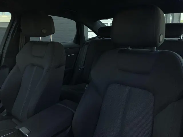 Audi A6 Limousine 45 TFSI Business edition 2020 Benzine 7