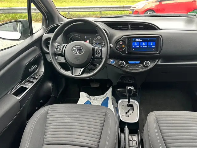 Toyota Yaris 1.5 Hybrid Aspiration 2019 Hybride Benzine 8