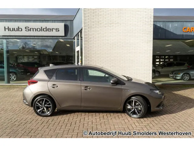 Toyota Auris 1.8 Hybrid Active 2019 Hybride Benzine 9
