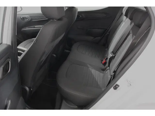 Hyundai i10 1.0 Comfort Automaat 5-zits 2024 Benzine 10