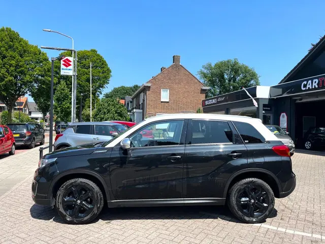 Suzuki Vitara 2