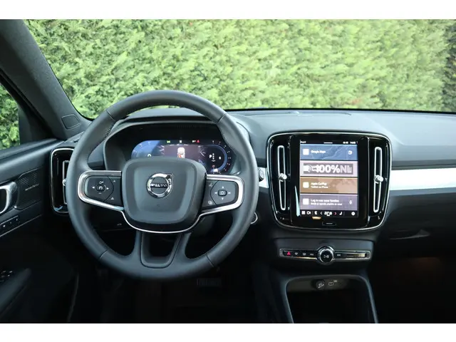Volvo XC40 2.0 B4 Plus Dark 2025 Benzine 18