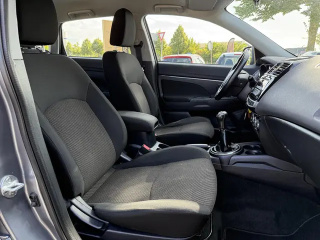 Mitsubishi ASX 1.6 Cleartec Bright 2015 Benzine 7