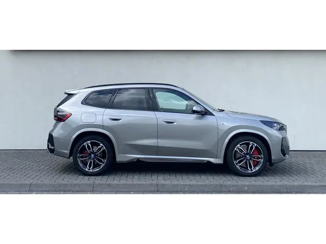 BMW X1 xDrive25e 2025 Hybride Benzine 23