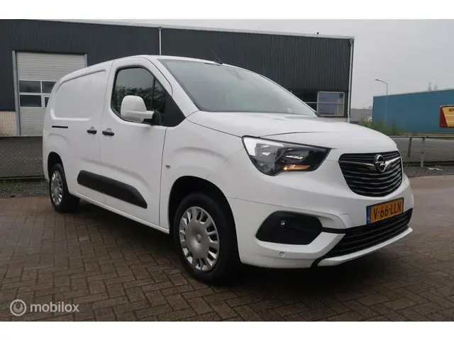 Opel Combo 1.2 PureTech 110 S&S L2 MARGE AUTO 2021 Benzine 7
