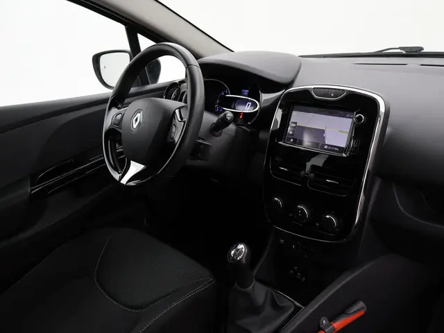 Renault Clio 0.9 TCe 5-DEURS + NAVIGATIE | LMV 2013 Benzine 4