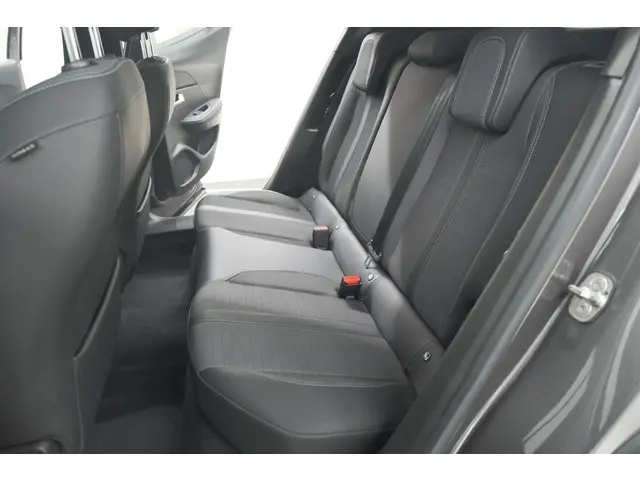 Peugeot 2008 PureTech 130 EAT8 Allure Pack 2021 Benzine 30
