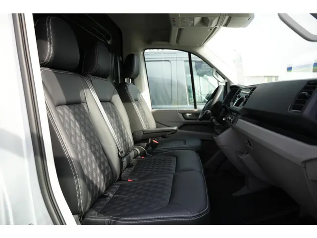 Volkswagen Crafter 2.0 TDI L3H3 2024 Diesel