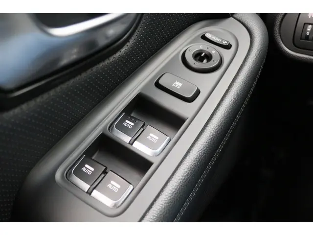 Kia Carens 1.6 GDi ExecutiveLine 7p. 2016 Benzine 31