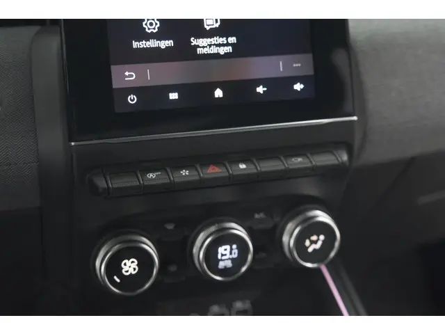 Renault Clio TCe 90 GPF techno 2024 Benzine 43