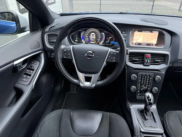 Volvo V40 1.5 T3 Polar+ Sport PANORAMADAK 2019 Benzine 8