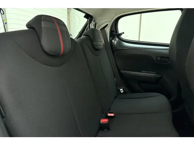 Peugeot 108 1.0 e-VTi Active 2015 Benzine 10