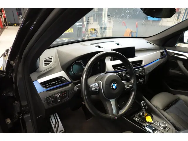 BMW X1 SDrive18i High ExecutiveM-Sport 2021 Benzine 13