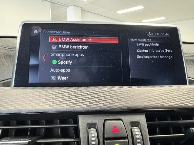BMW X2 xDrive25e M-sport 2021 Hybride Benzine 24