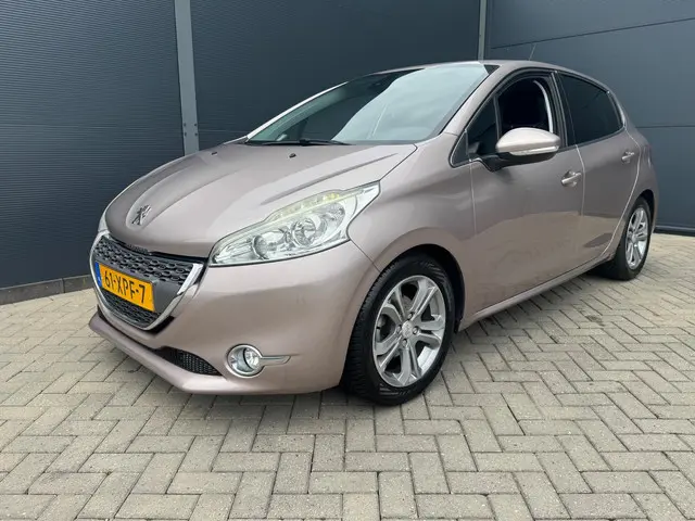Peugeot 208 1.6 VTi Allure / Nap / Navi / Pdc 2012 Benzine 8