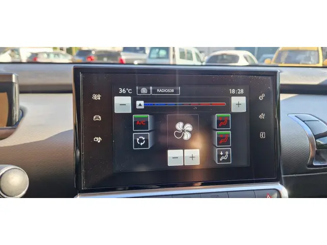 Citroën C4 Cactus 1.2 VTi Feel 2015 Benzine 13