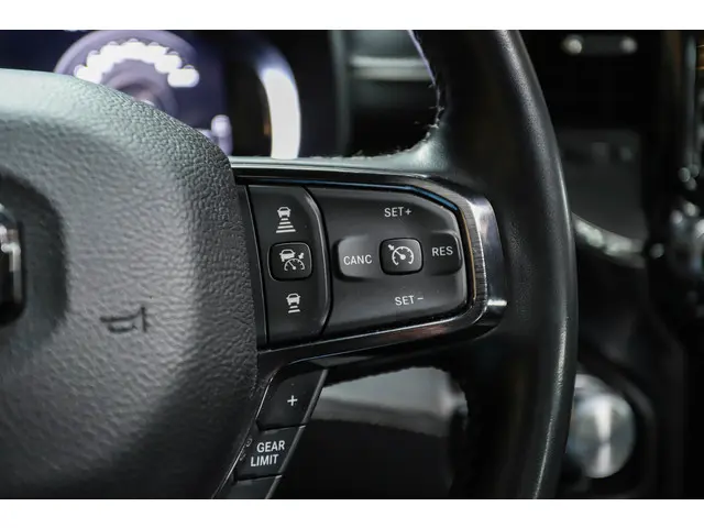 Dodge Ram 1500 5.7 V8 Limited 2024 LPG/Gas 24