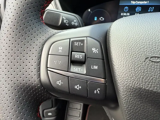 Ford Kuga 2.5 PHEV ST-Line X 2025 Hybride Benzine 30