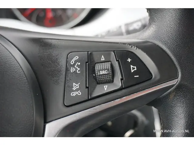 Opel ADAM 1.4 Glam 2013 Benzine 19