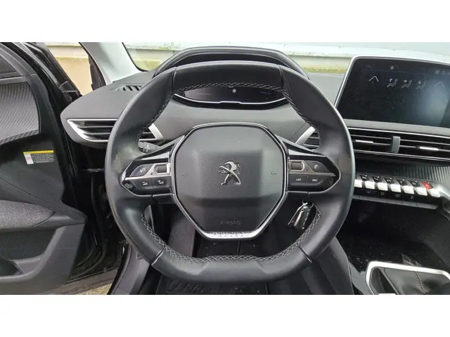 Peugeot 3008 1.2 PureTech Active 2018 Benzine 16