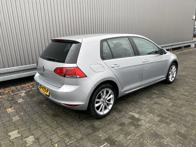Volkswagen Golf 2