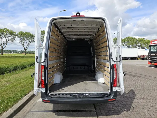 Mercedes-Benz Sprinter 315 2023 Diesel 14