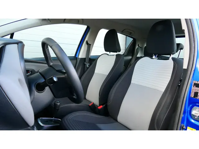 Toyota Yaris 1.5 Hybrid Active 2019 Hybride Benzine 24