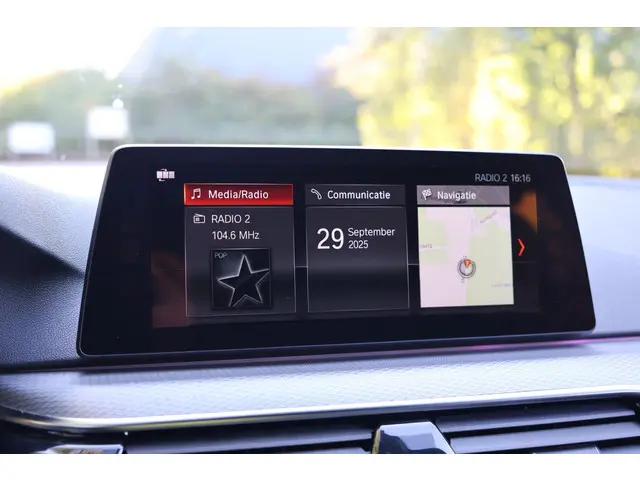 BMW 5 Serie M550i xDrive Executive 2018 Benzine 41