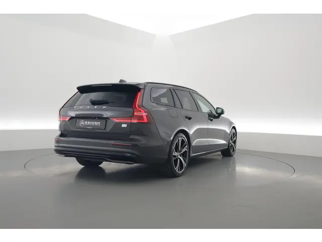 Volvo V60 T6 Recharge Plus Dark 2023 Hybride Benzine 2