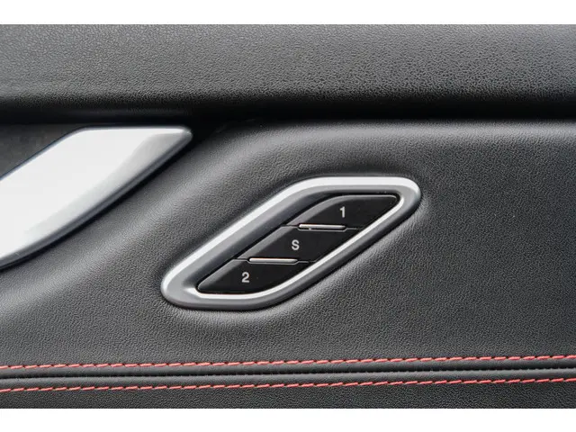 Maserati Levante Gransport 3.0 V6 D 275pk 2019 Diesel 32