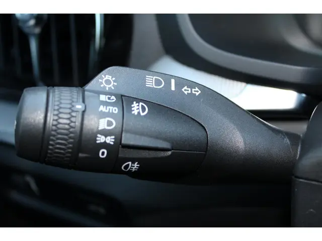 Volvo S60 2.0 B5 R-Design/pano/leer 2021 Hybride Benzine 32