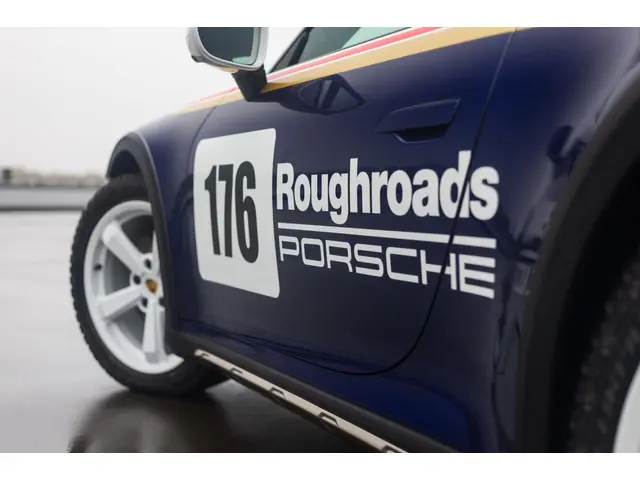 Porsche 911 992 3.0 Dakar 2023 Benzine 7