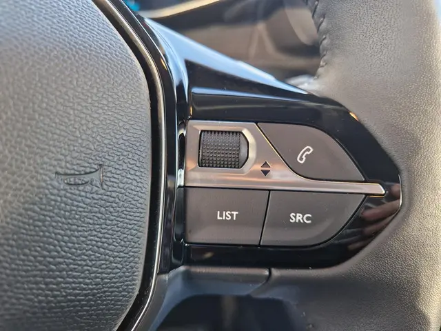 Peugeot 208 1.2T 100pk Allure Pack 2023 Benzine 14