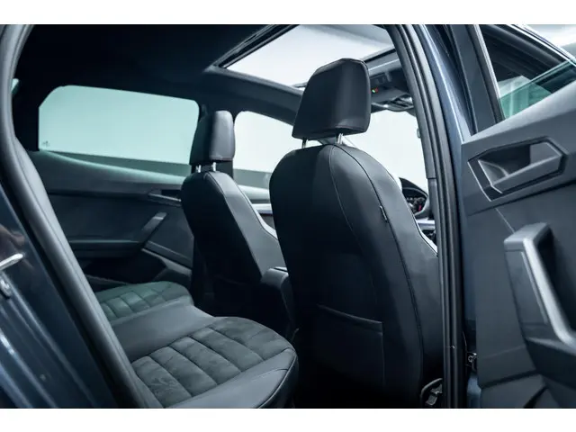 SEAT Ibiza 1.0 EcoTSI FR Business Connect 2025 Benzine 40