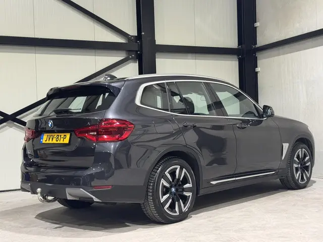 BMW iX3 Executive 80 kWh 2021 Elektrisch 2