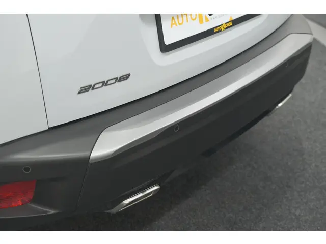 Peugeot 2008 PureTech 130 EAT8 GT 2024 Benzine 25