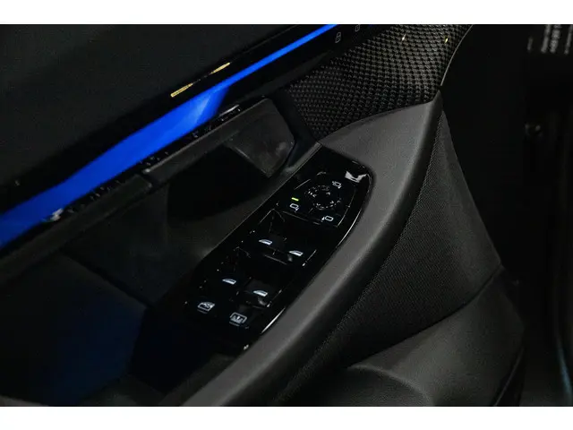 BMW M5 5-serie 2025 Hybride Benzine 12