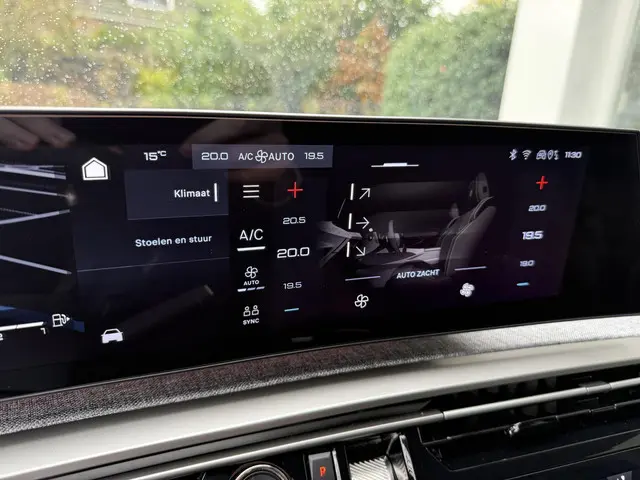 Peugeot 3008 1.2 Hybrid 145 GT 2025 Hybride Benzine 9